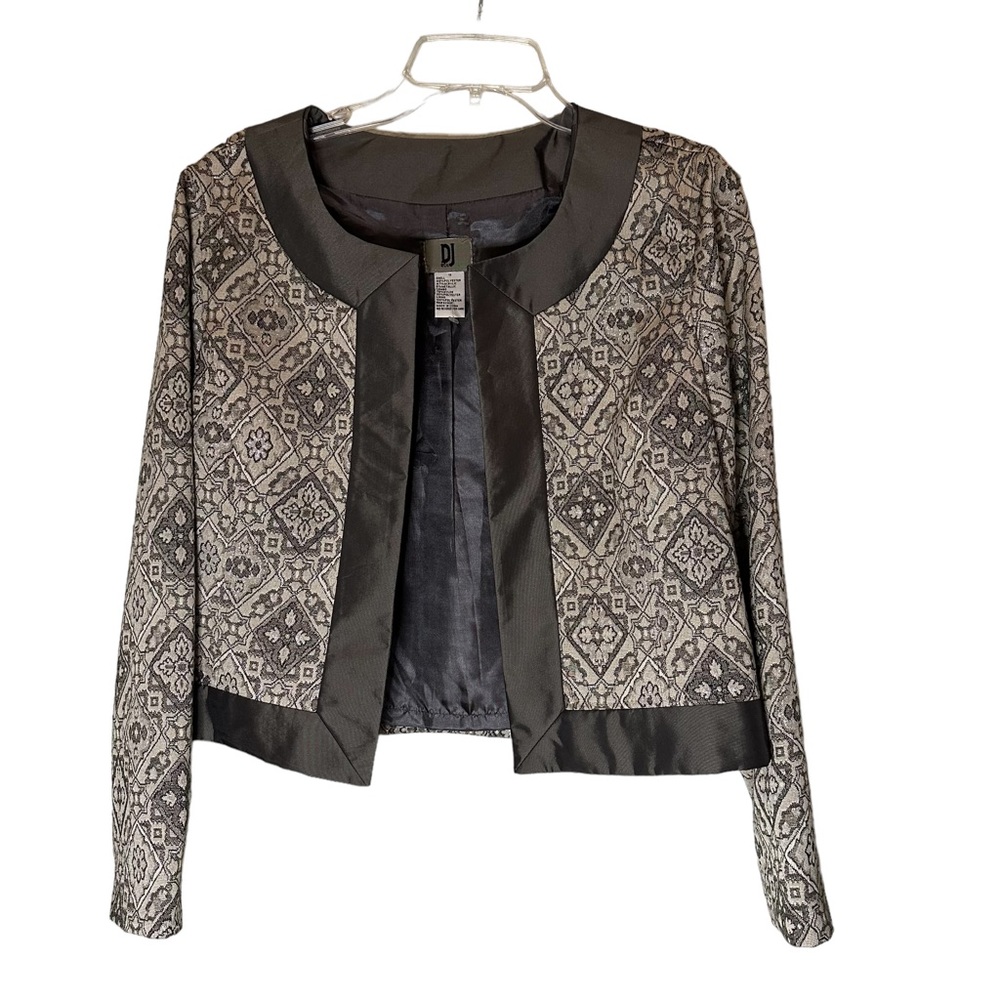 DJ Blazer Champagne with Diamond pattern and contrasting trim Size 12